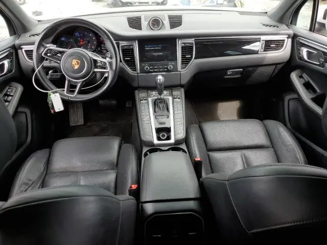 2017 PORSCHE MACAN   