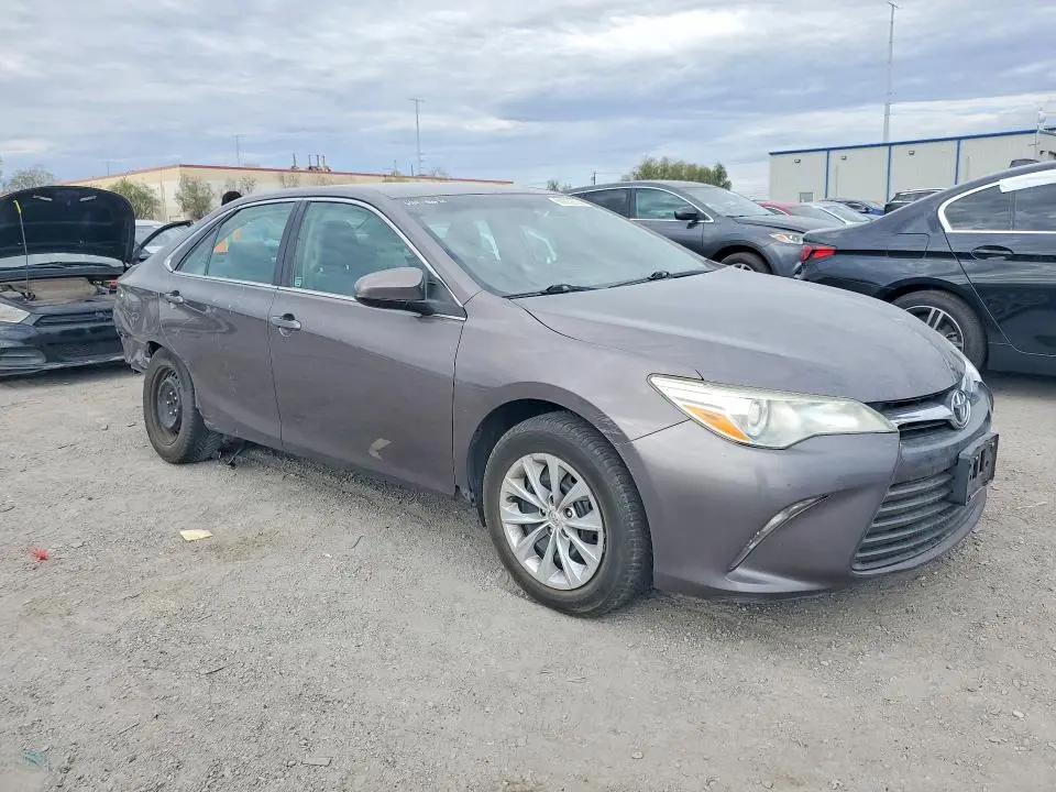 2015 TOYOTA CAMRY LE  