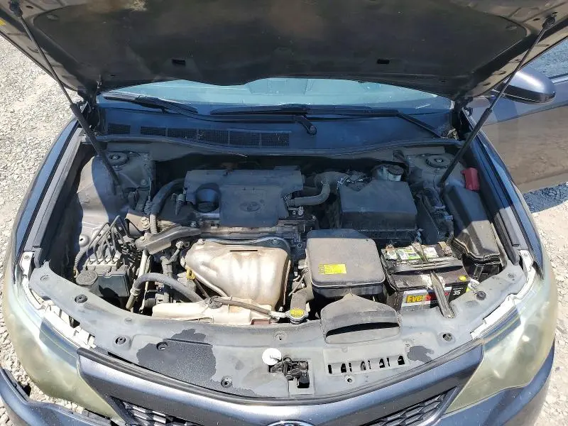 2013 TOYOTA CAMRY SE  