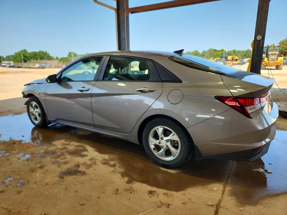 2022 HYUNDAI ELANTRA SE  
