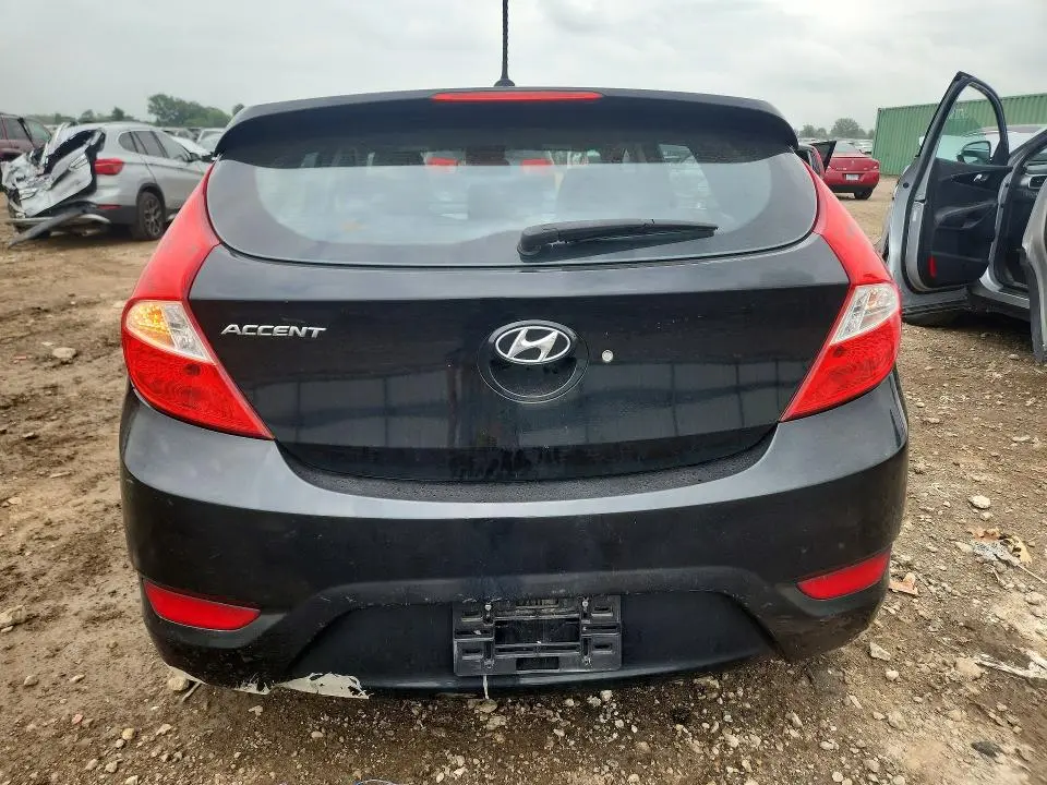 2012 HYUNDAI ACCENT SE  