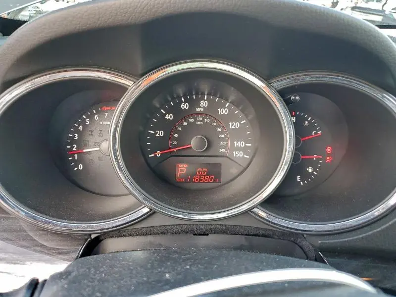 2011 KIA SORENTO BASE  