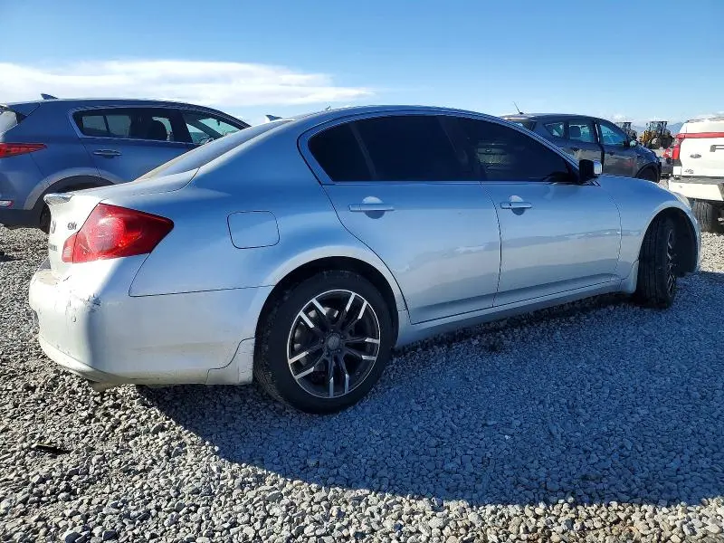 2011 INFINITI G37   