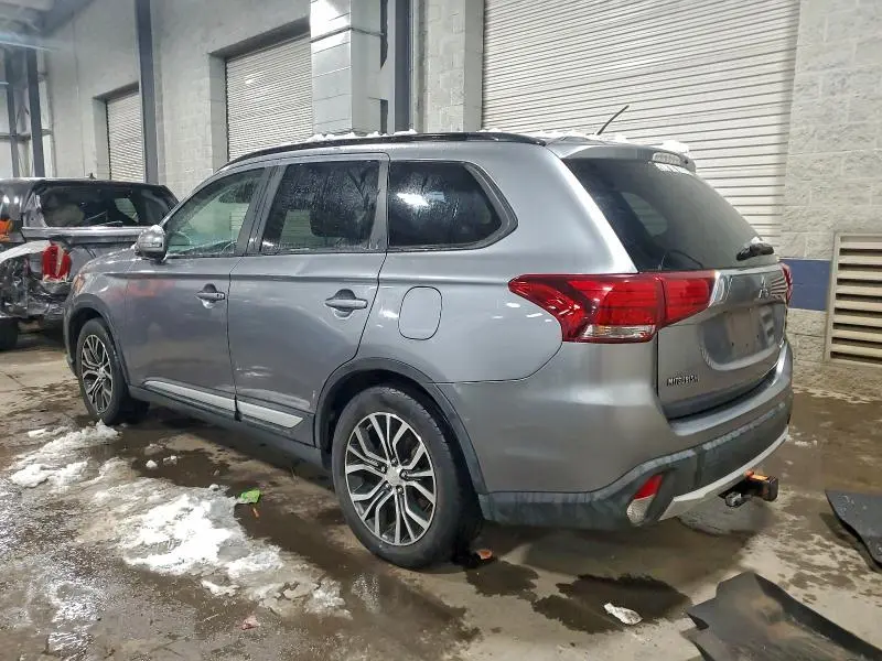 2016 MITSUBISHI OUTLANDER SE  