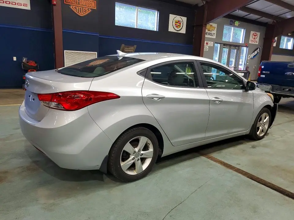 2013 HYUNDAI ELANTRA   