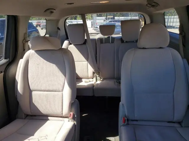 2017 KIA SEDONA LX  