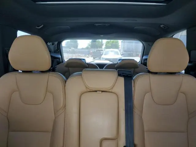 2017 VOLVO XC90 T6  