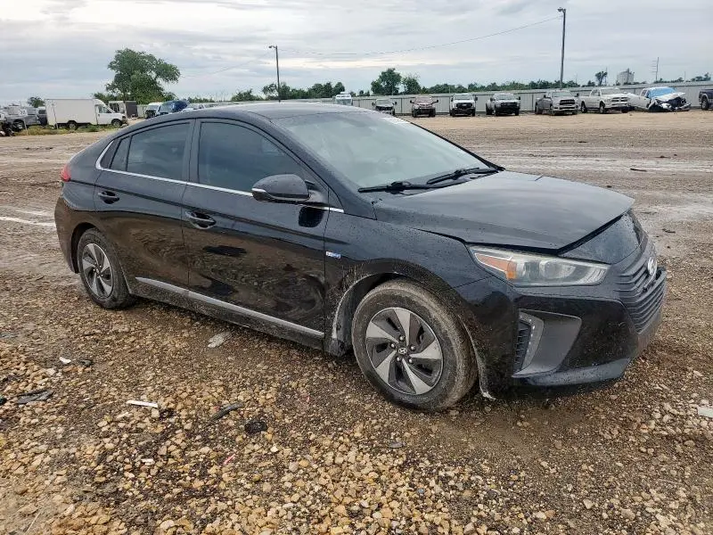 2017 HYUNDAI IONIQ SEL  