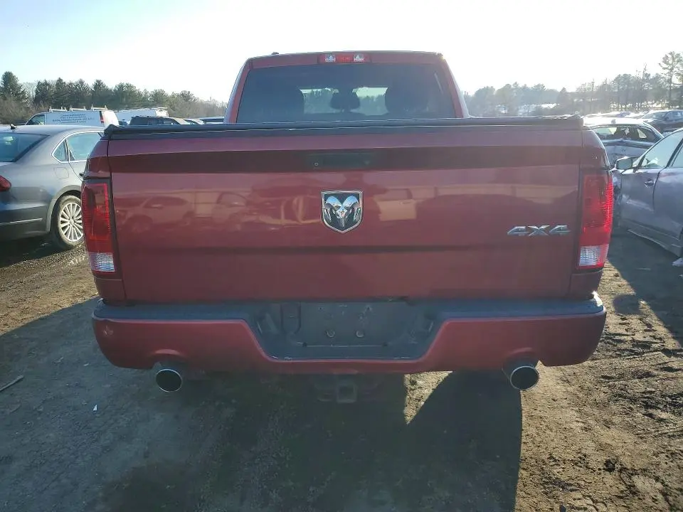 2013 RAM 1500 ST  
