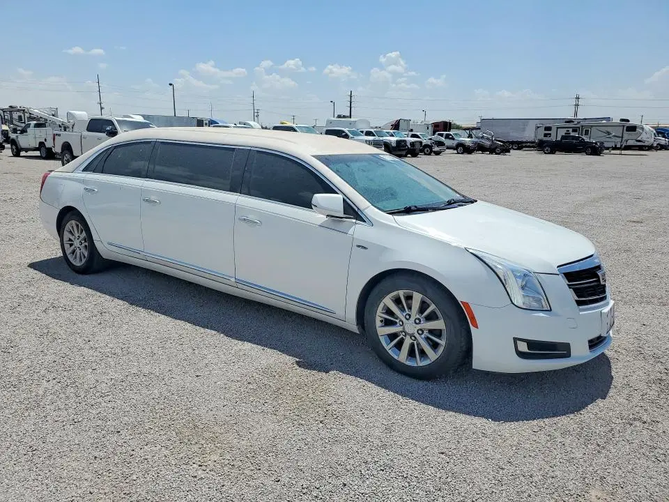 2016 CADILLAC XTS LIMOUSINE  