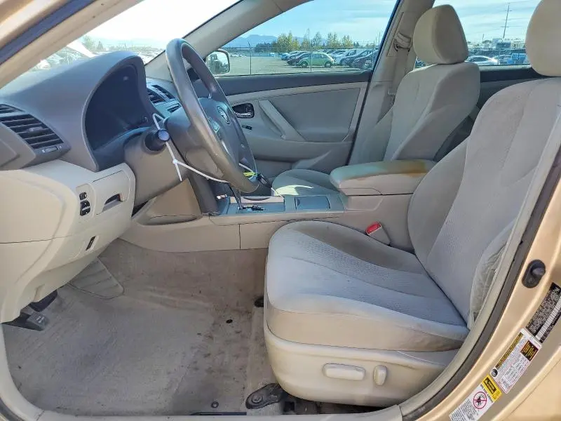 2010 TOYOTA CAMRY LE  