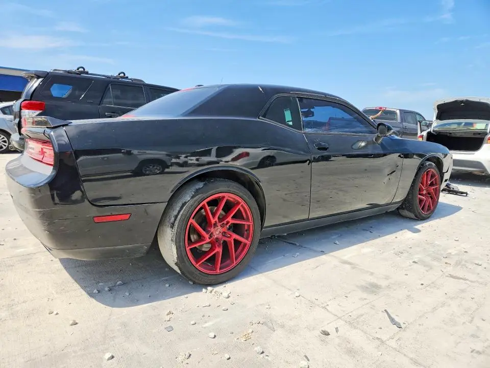 2012 DODGE CHALLENGER SXT  