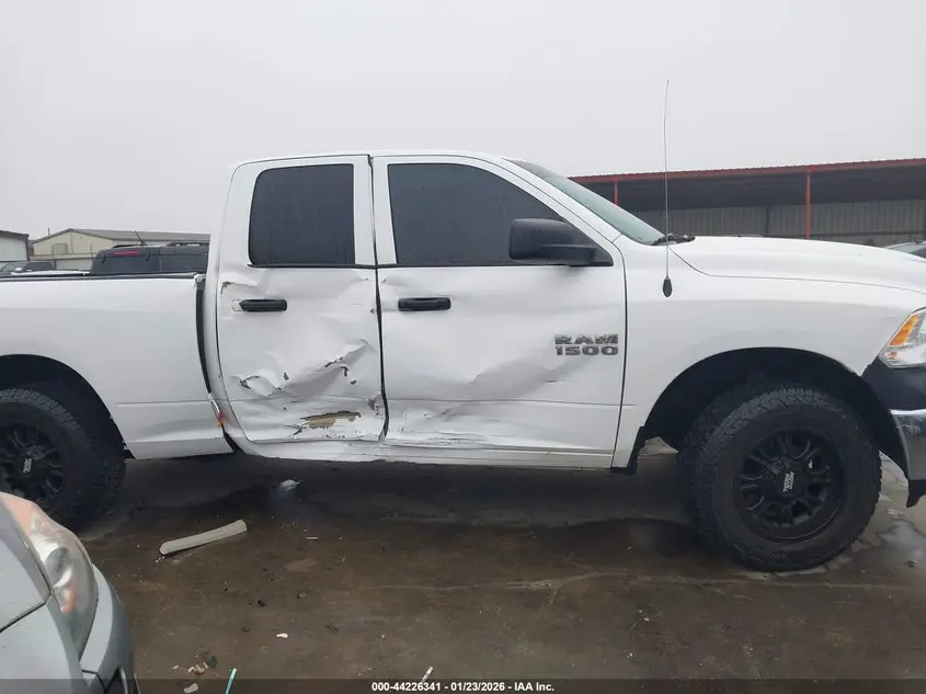 2017 RAM 1500 TRADESMAN  4X2 6'4 BOX