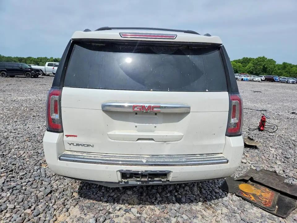2016 GMC YUKON DENALI  