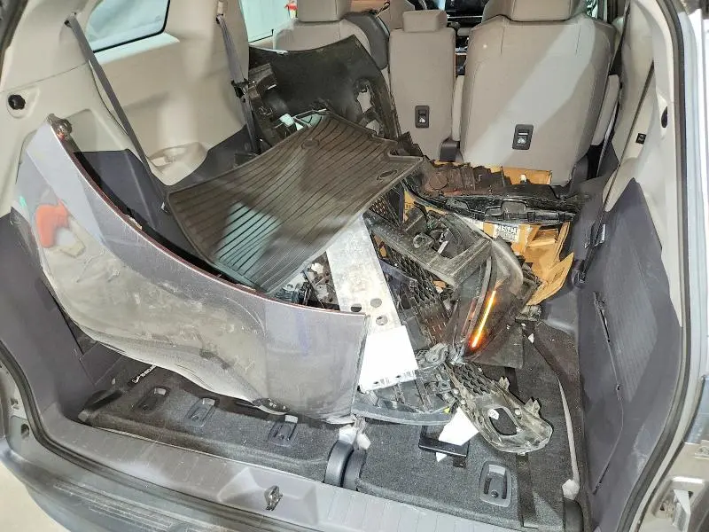 2021 TOYOTA SIENNA LE  