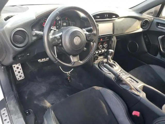 2017 TOYOTA 86 BASE  