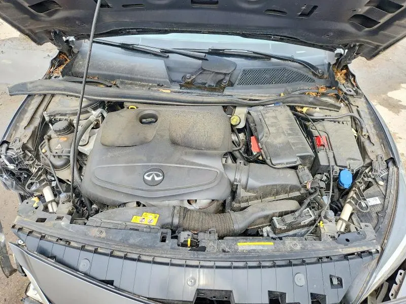 2019 INFINITI QX30 LUXE  
