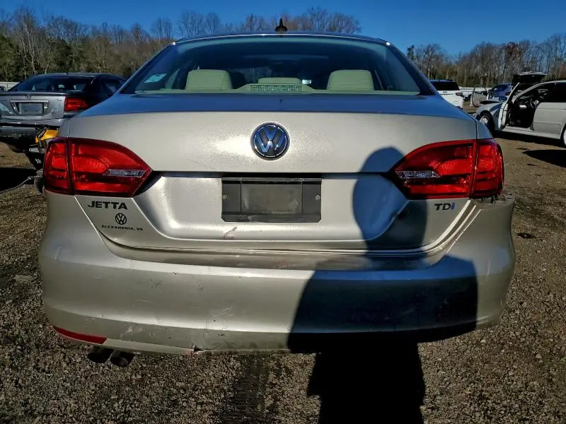 2013 VOLKSWAGEN JETTA TDI  