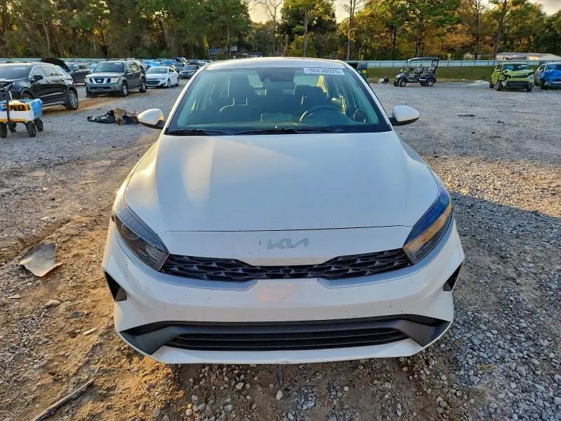 2024 KIA FORTE LX  