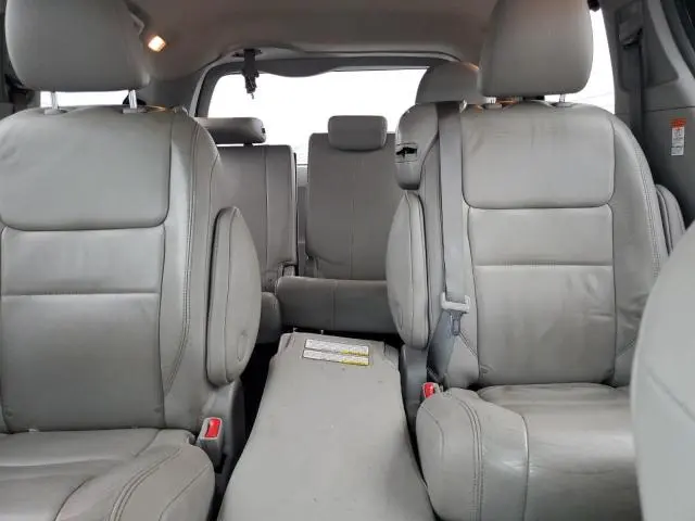 2015 TOYOTA SIENNA XLE  