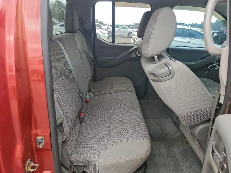 2012 NISSAN FRONTIER S  