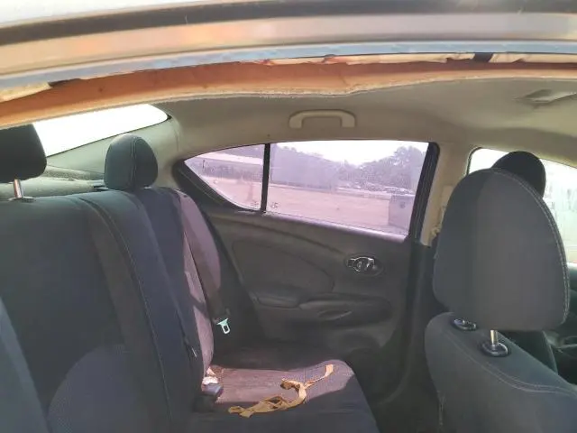 2015 NISSAN VERSA S  