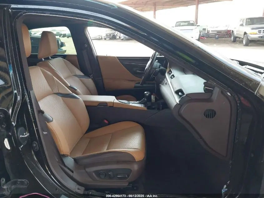 2020 LEXUS ES 300H  