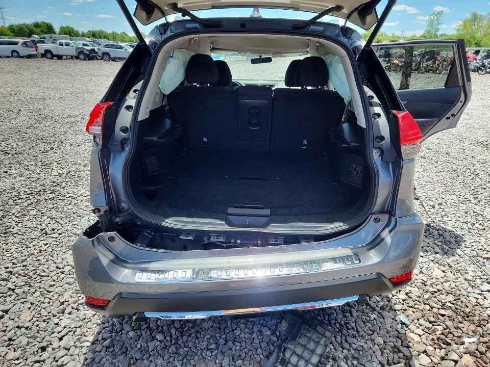 2017 NISSAN ROGUE SV  