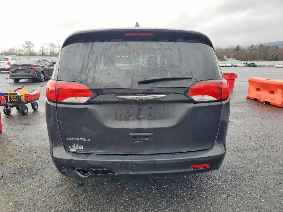 2024 CHRYSLER VOYAGER LX  