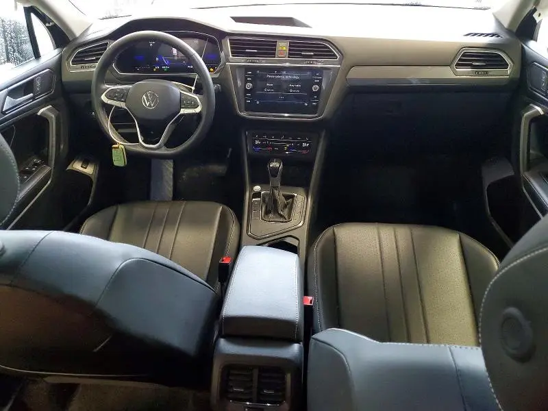 2024 VOLKSWAGEN TIGUAN SE  