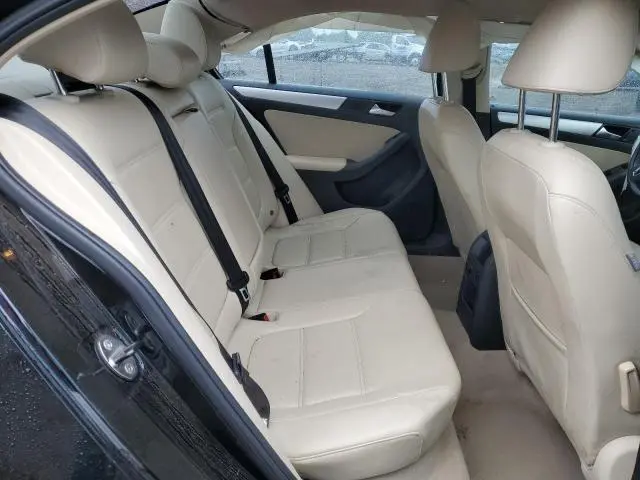 2014 VOLKSWAGEN JETTA SE  