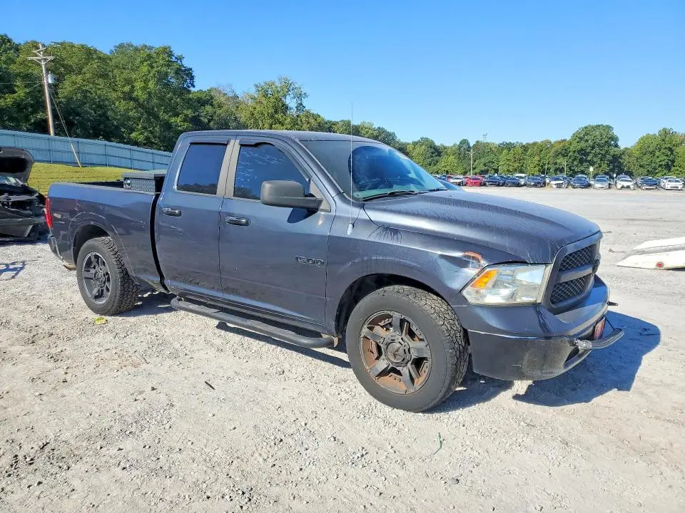 2013 RAM 1500 SLT  