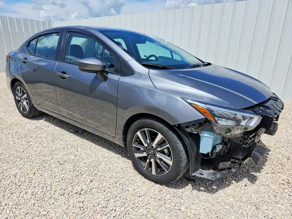 2025 NISSAN VERSA SV  