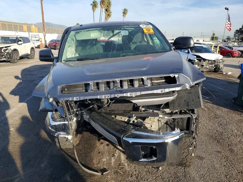 2017 TOYOTA TUNDRA CREWMAX SR5  