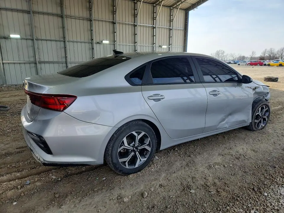 2021 KIA FORTE LXS  