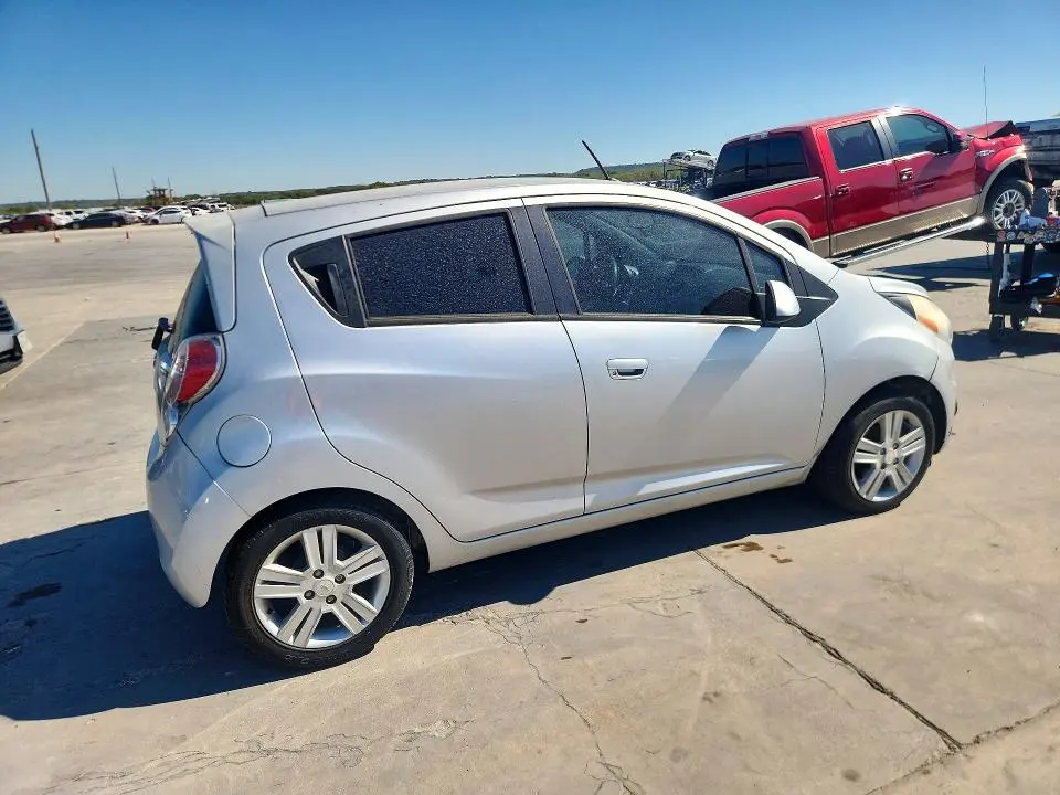 2015 CHEVROLET SPARK 1LT  