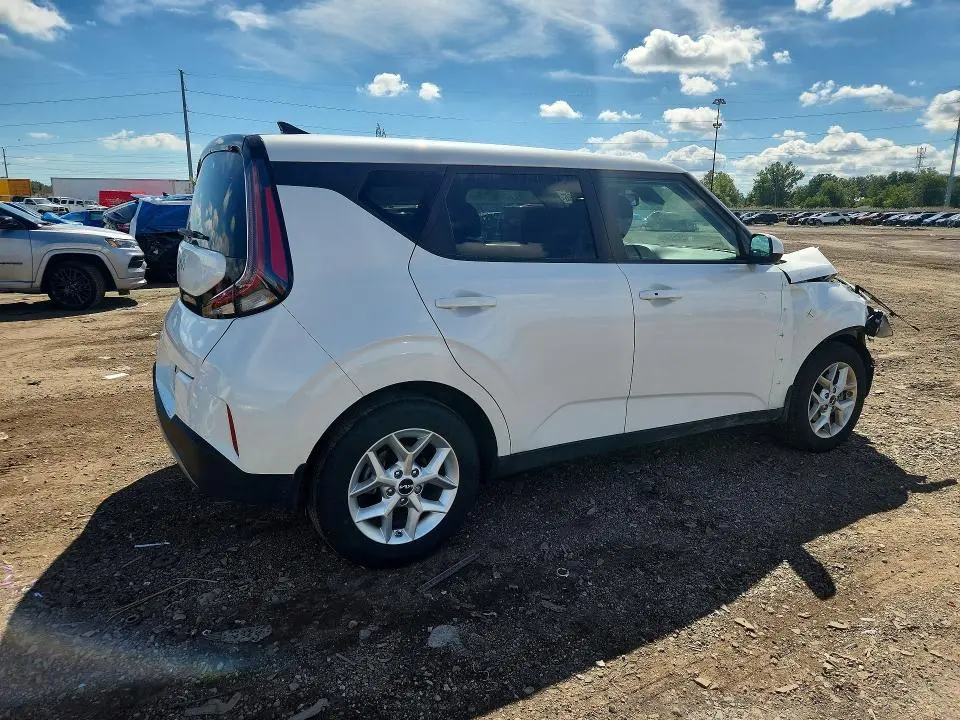 2025 KIA SOUL S  