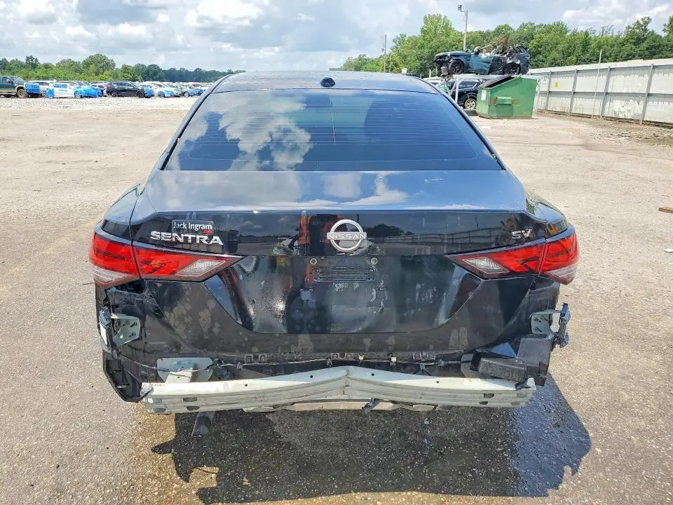 2024 NISSAN SENTRA SV  