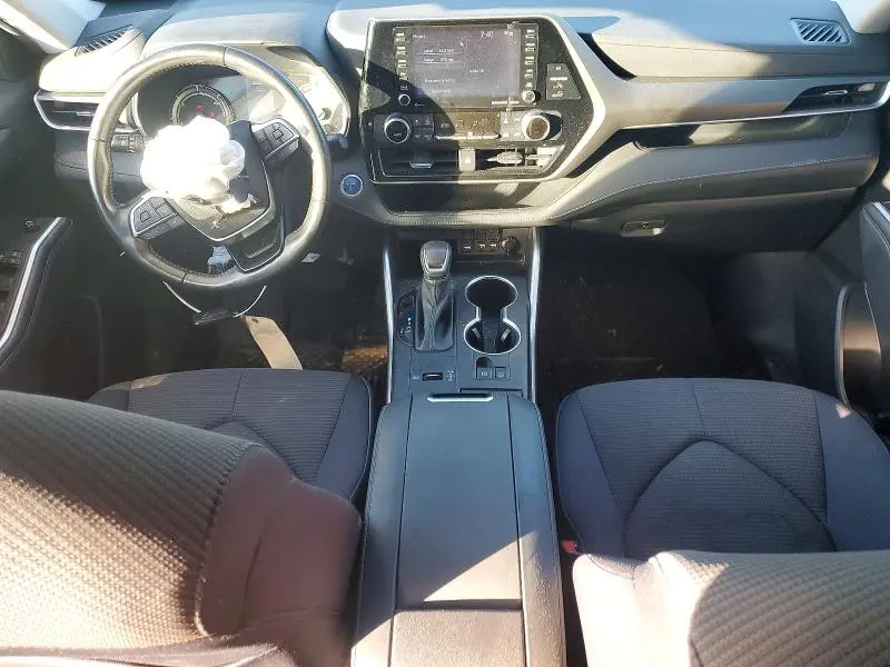 2021 TOYOTA HIGHLANDER HYBRID LE  