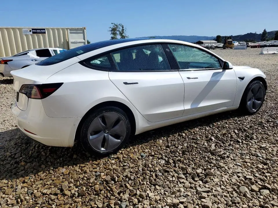 2022 TESLA MODEL 3   