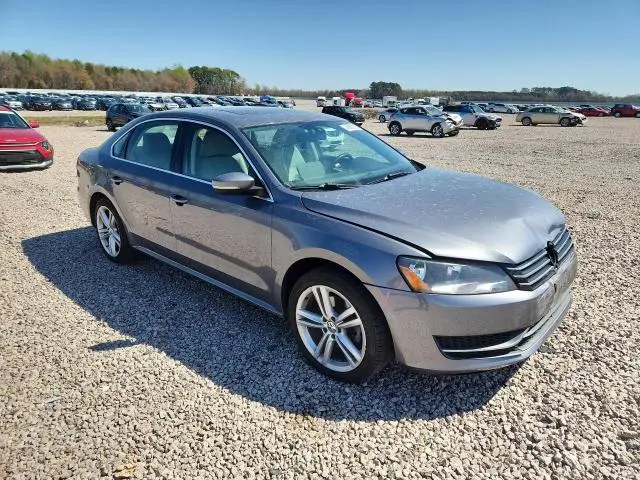 2014 VOLKSWAGEN PASSAT SE  