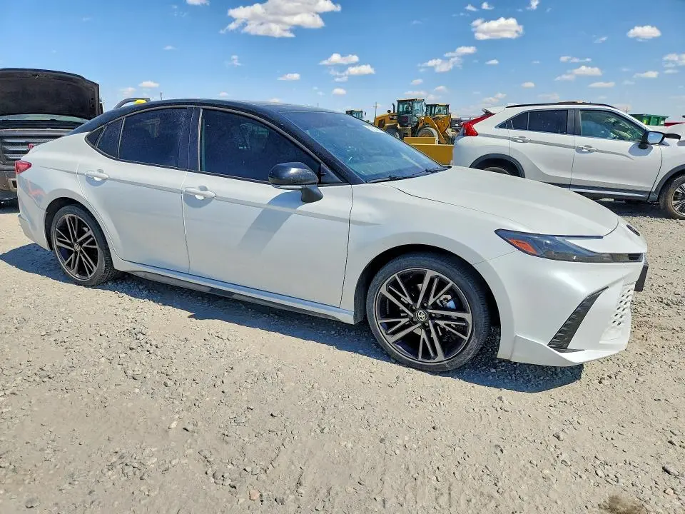 2025 TOYOTA CAMRY XSE  