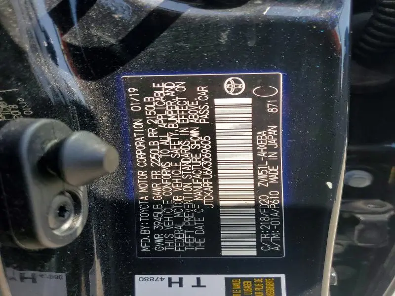 2019 TOYOTA PRIUS LE  