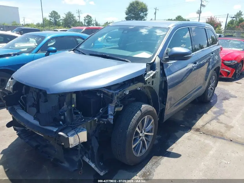 2019 TOYOTA HIGHLANDER XLE