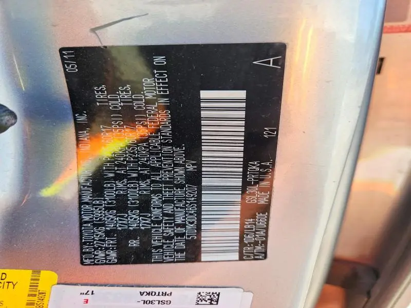 2011 TOYOTA SIENNA XLE 8-PASSENGER  