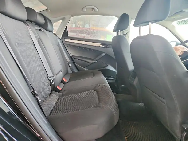 2012 VOLKSWAGEN PASSAT S  