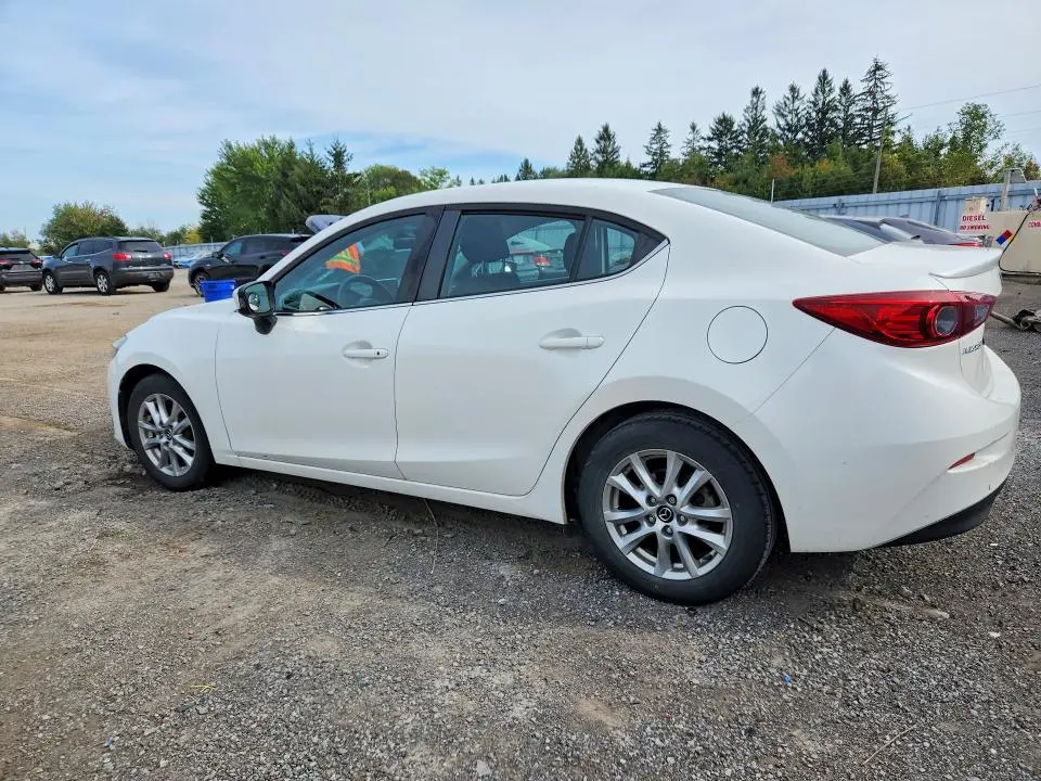 2015 MAZDA 3 TOURING  