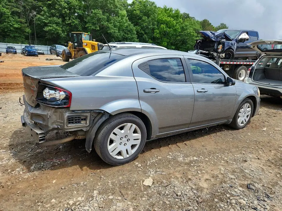 2013 DODGE AVENGER SE  