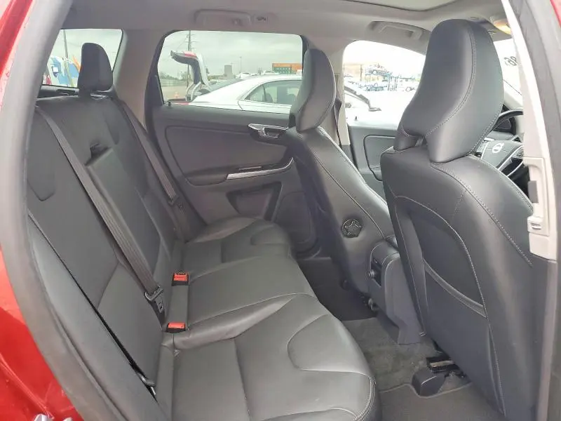2015 VOLVO XC60 T6 PREMIER+  