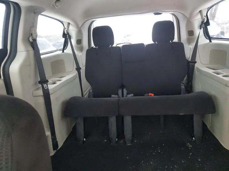 2013 DODGE GRAND CARAVAN SE  